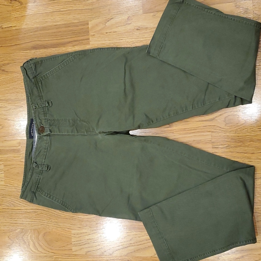 Mens, Aeropostale,olive green size 30x30 chinos